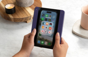 Almost like Kindle: Astropad has released a case that turns your smartphone into a convenient "reader"