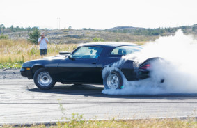 Do you like "loud" cars? Psychologists say it indicates a tendency to sadism