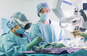 Medics used Apple Vision Pro during surgeries