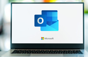 Microsoft advises "don't open more than 60 emails" in Outlook, or else mail will crash