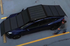 Solar EV Charger is a portable solar electric vehicle charger that provides up to 50 kilometers of mileage per day