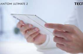 Tecno Phantom Ultimate 2 - a smartphone with two hinges unfolds into a 10″ tablet