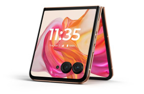 The motorola razr 50 ultra foldable smartphone gets the industry's largest external display, Snapdragon 8s Gen 3 and artificial intelligence features