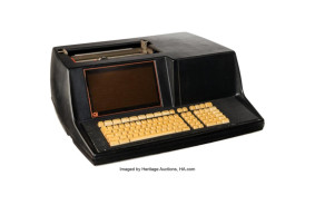The world's first microcomputer Q1 was put up for auction at a price of $32 thousand.