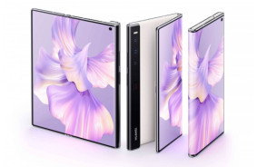 Three displays and a price of over $4000: a new foldable smartphone from Huawei