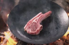 Dragon's Dogma 2 game will show live scenes of meat cooking over a campfire