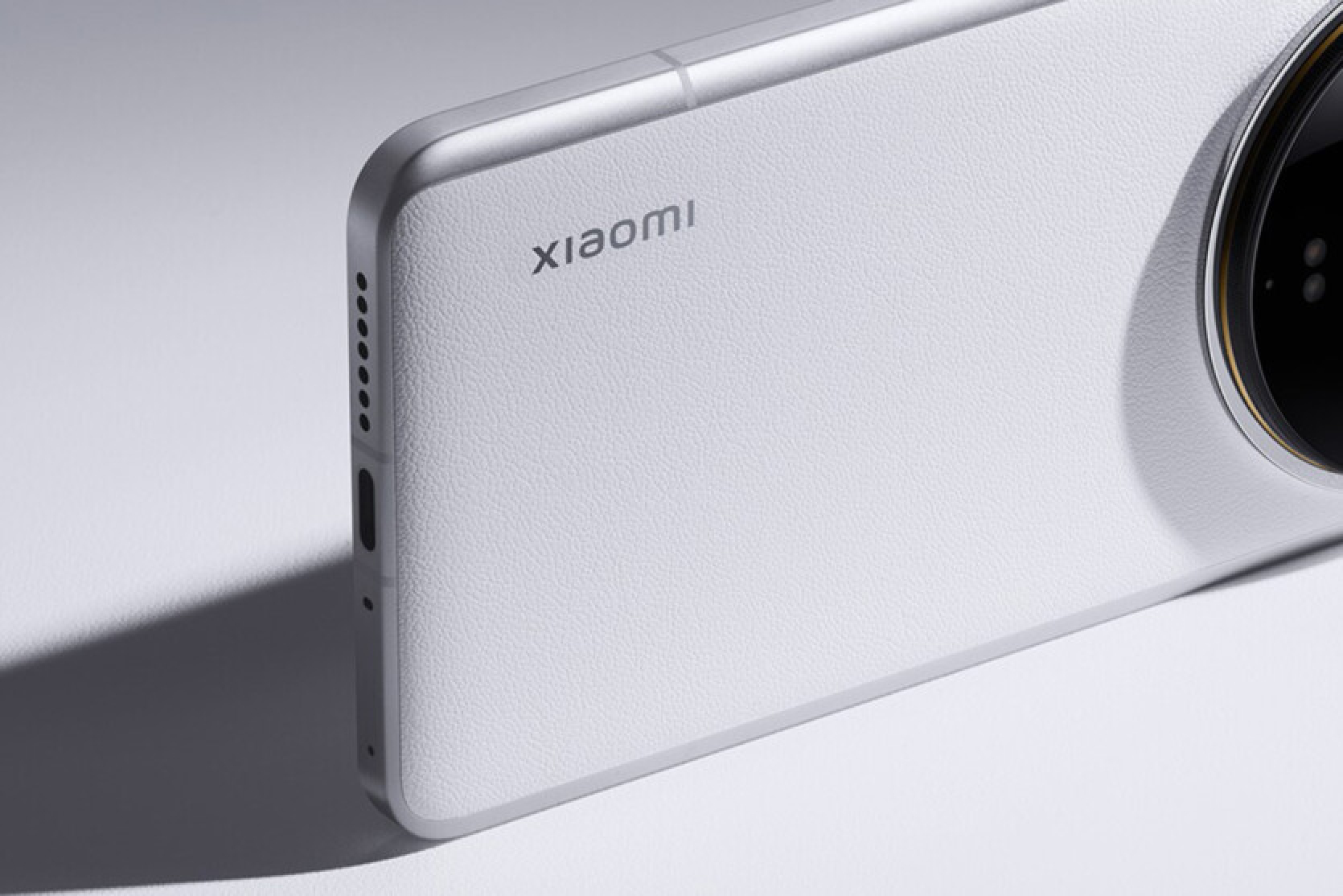 A perfectionist's nightmare: Xiaomi 15 Ultra with 'G' shaped cameras in images, release date for junior flagships