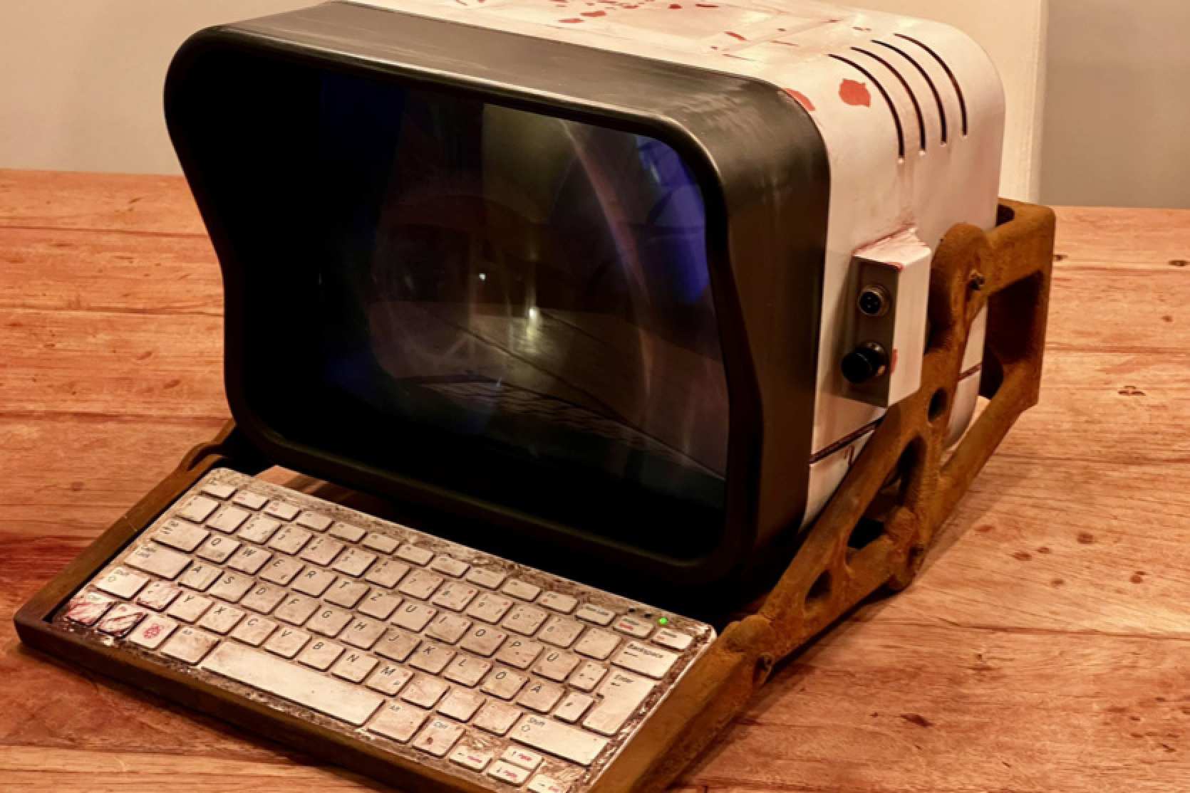 A terminal recreated from the Fallout games controls a smart home using a Raspberry Pi