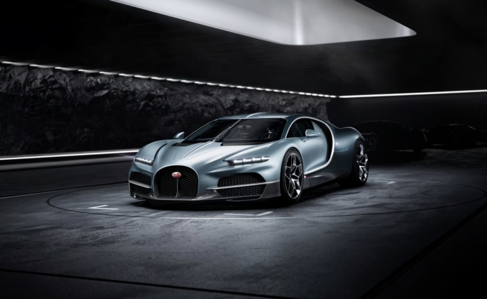 Bugatti Tourbillon - a hybrid hypercar with a total output of 1800 hp, speed up to 446 km/h and a price of $4 million