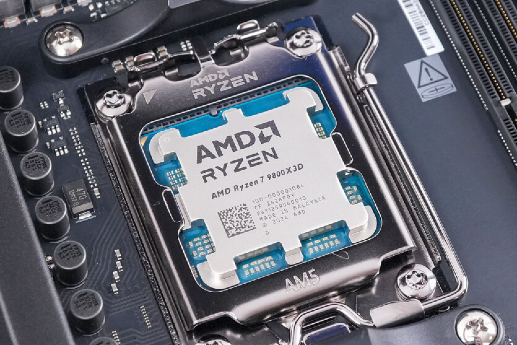 First tests AMD Ryzen 7 9800X3D - the undisputed king of games