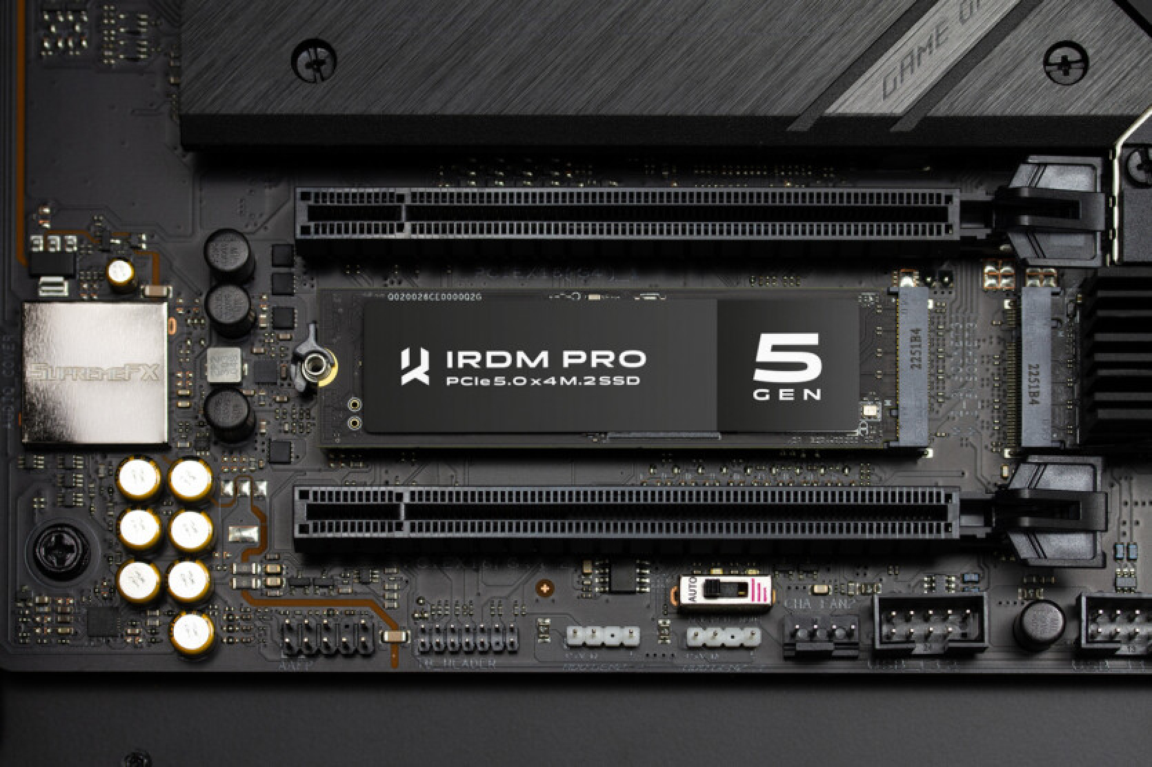 IRDM PRO GEN 5 - 12000 MB/s SSD with graphene cooling system