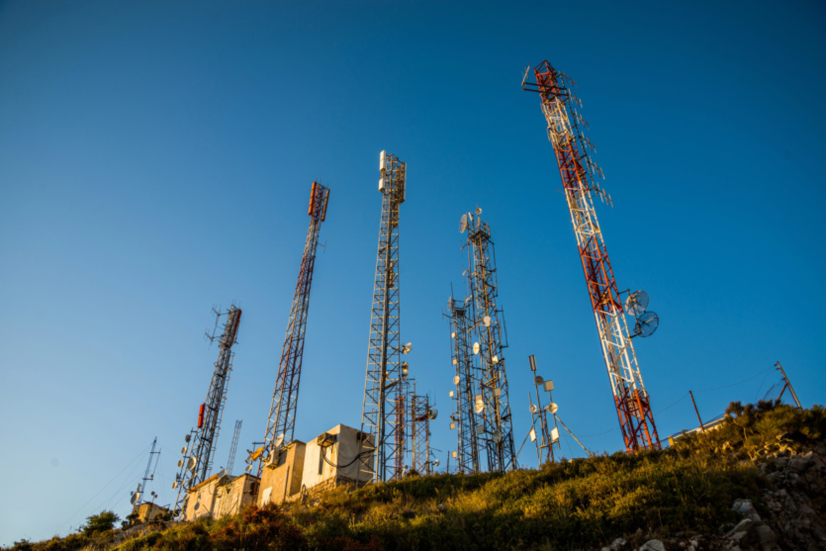 "Kyivstar, Vodafone and lifecell want to buy new licenses for 4G in the 2.3 GHz band