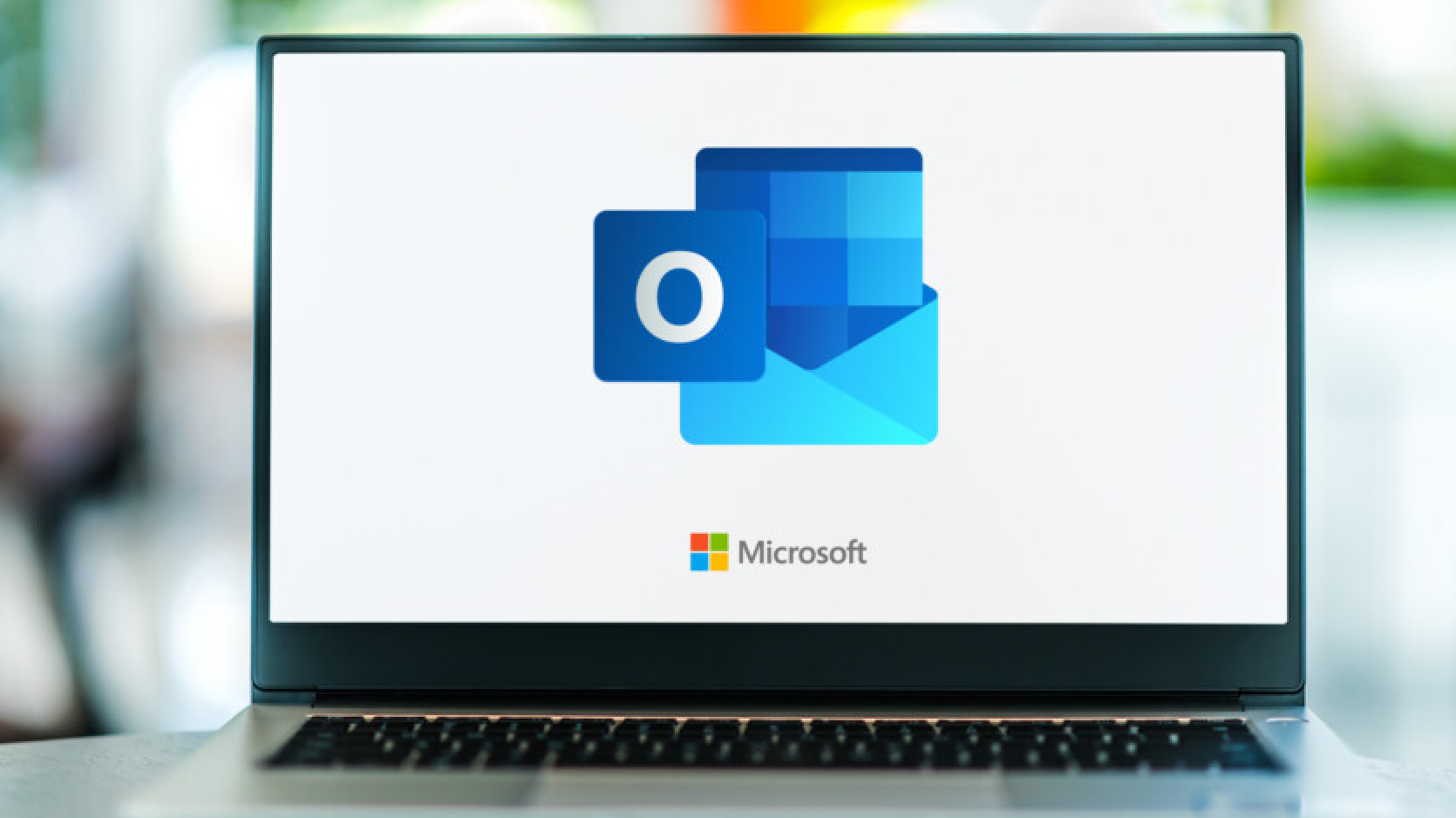 Microsoft advises "don't open more than 60 emails" in Outlook, or else mail will crash