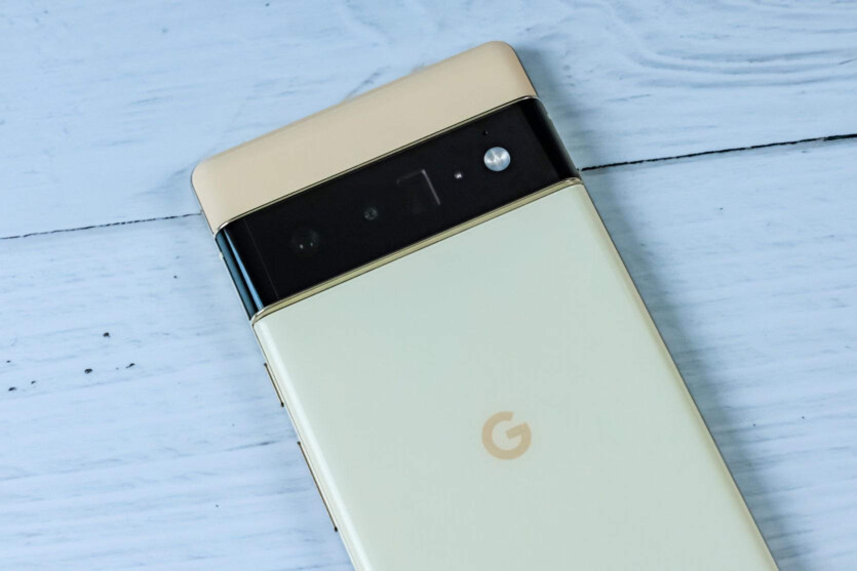 Pixel 6 in trouble again: some smartphones "died" after updating to Android 15