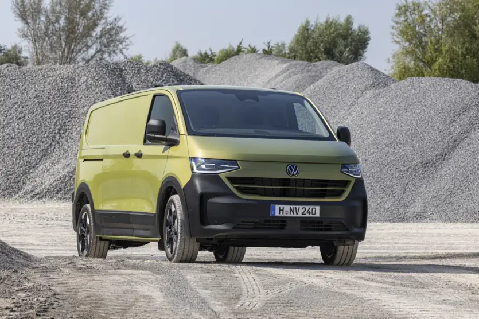 Volkswagen Transporter will be available as an electric car and plug-in hybrid for the first time