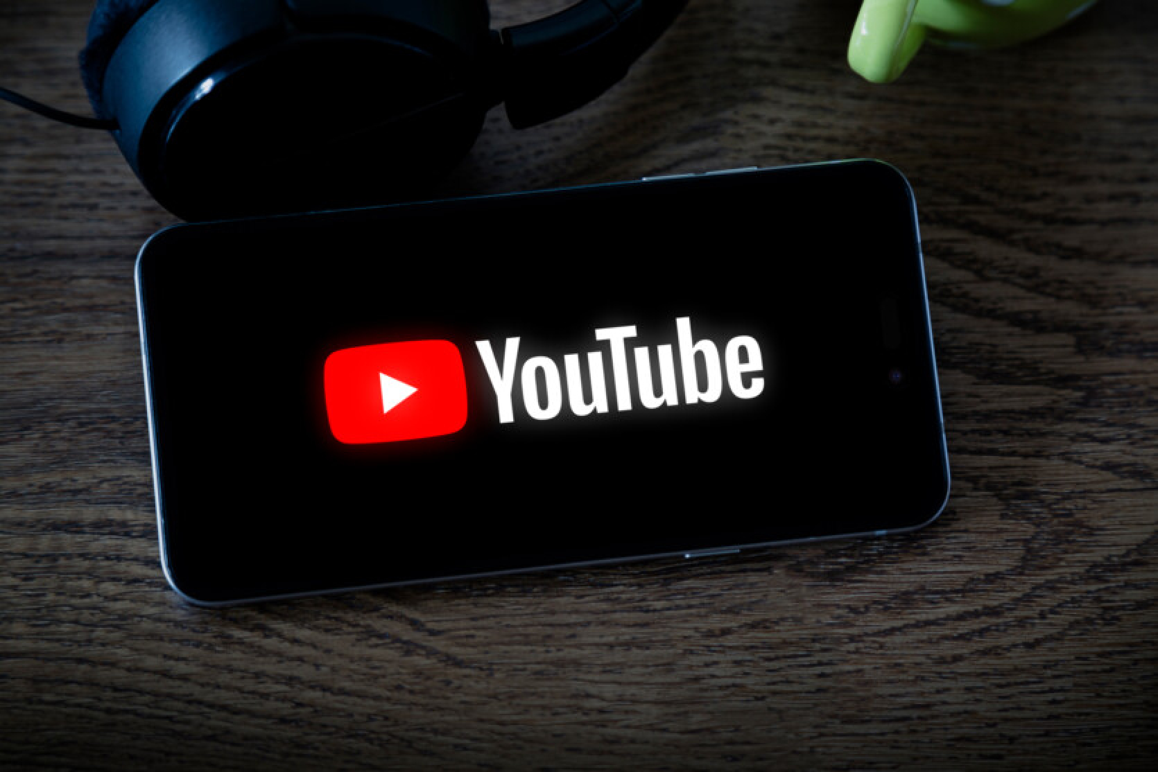 YouTube has gotten a massive update: sleep timer, improved mini player and other improvements