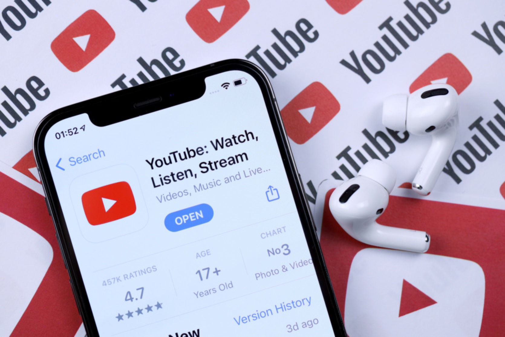 YouTube on iOS will ask for tracking permission to show more personalized ads