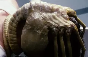 The director of the movie "Alien: Romulus" showed a model of the face grabber - the alien ran on the floor